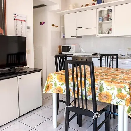 M355 - Marcelli, Bilocale Con Giardino E Parcheggio *