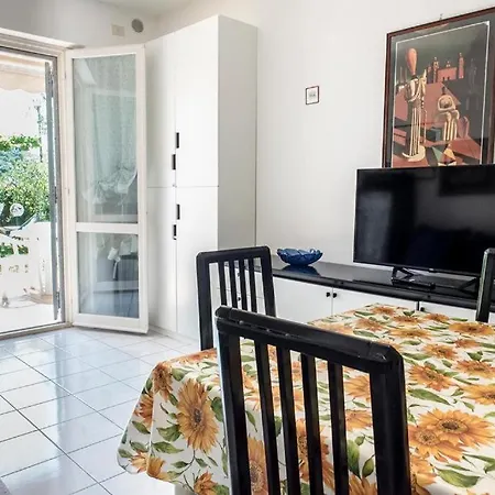 M355 - Marcelli, Bilocale Con Giardino E Parcheggio Apartment